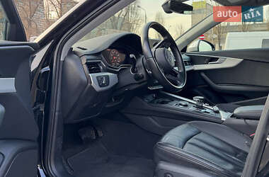 Седан Audi A4 2016 в 