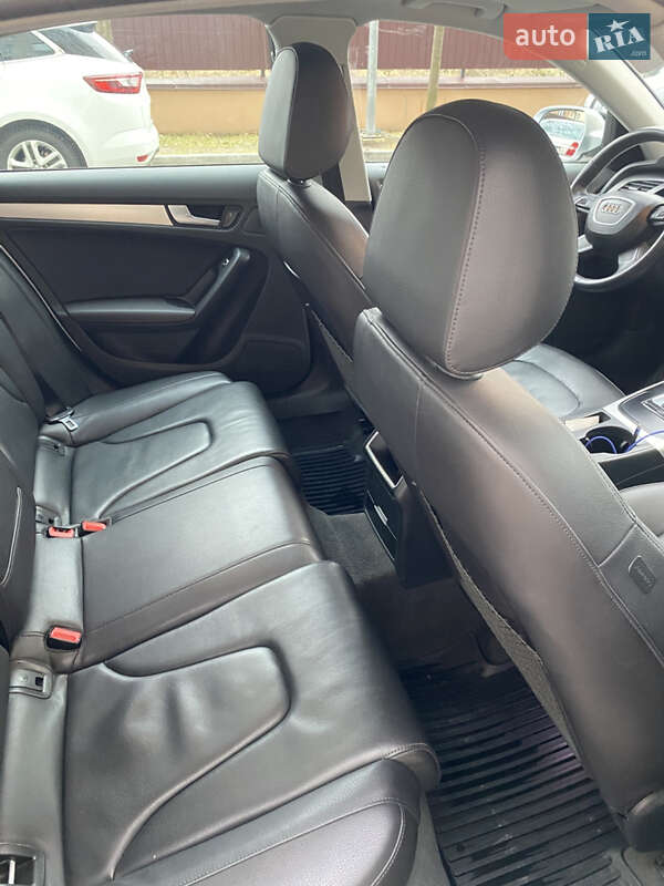 Седан Audi A4 2013 в Києві