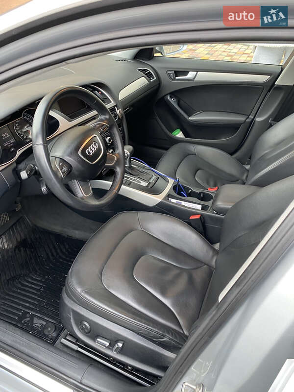 Седан Audi A4 2013 в Києві