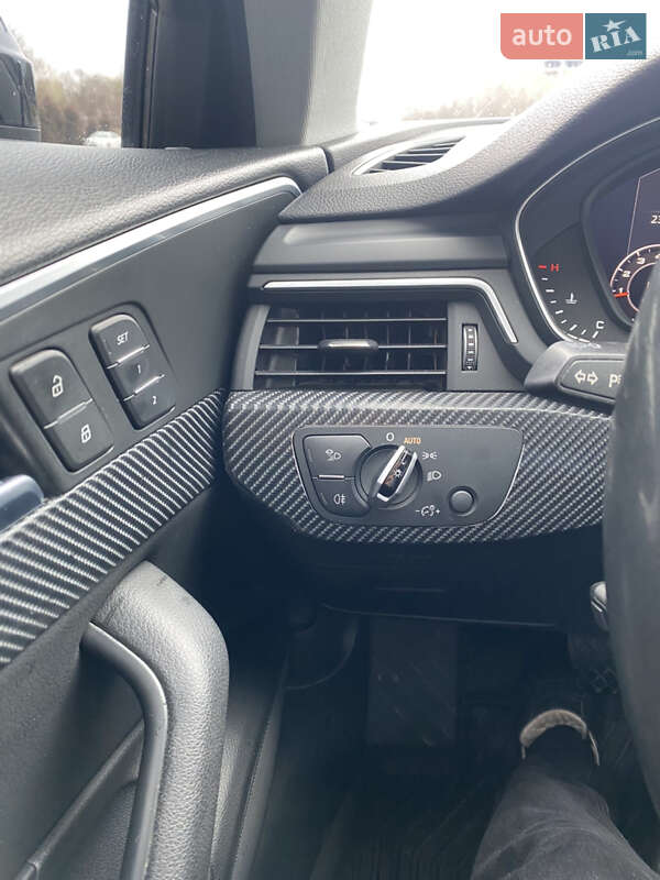 Седан Audi A4 2016 в Львове