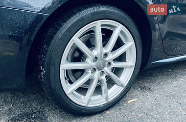 Седан Audi A4 2014 в 