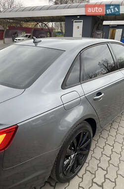 Седан Audi A4 2016 в 