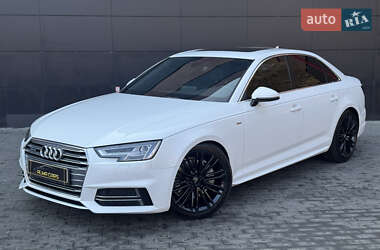 Седан Audi A4 2015 в 