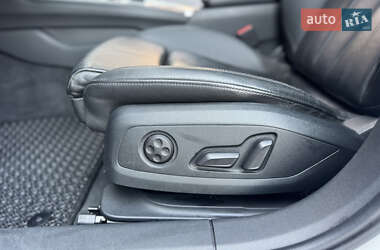 Седан Audi A4 2015 в 