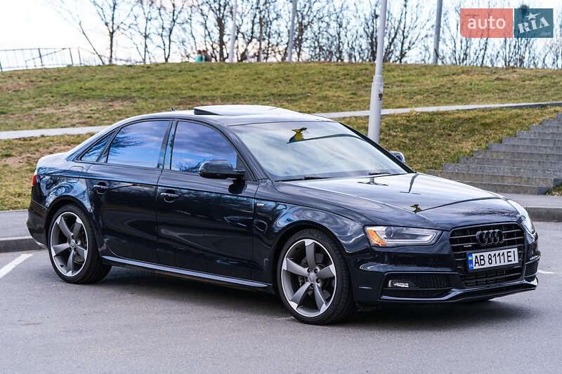 Седан Audi A4 2015 в 