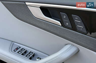 Седан Audi A4 2022 в 