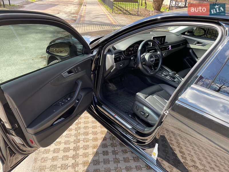 Седан Audi A4 2018 в Киеве