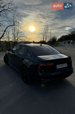 Седан Audi A4 2015 в 