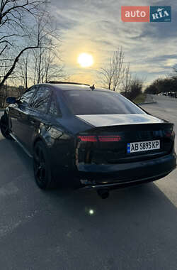 Седан Audi A4 2015 в 