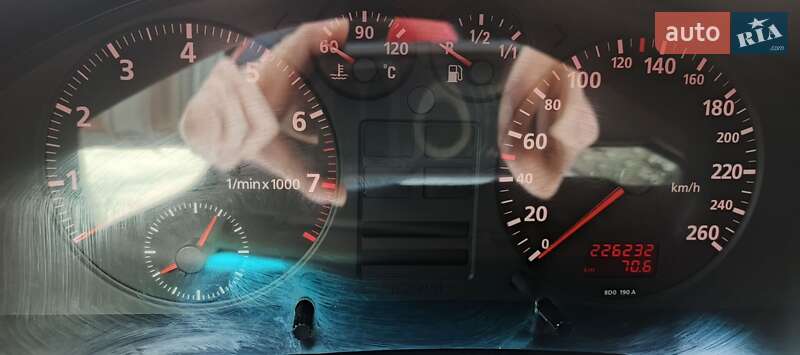 Седан Audi A4 1995 в Львове