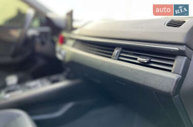 Седан Audi A4 2019 в 