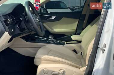 Седан Audi A4 2016 в 