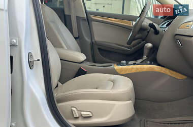 Седан Audi A4 2009 в 