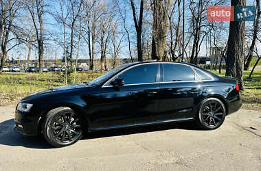 Седан Audi A4 2014 в Киеве