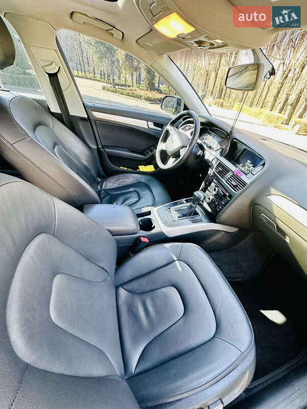 Седан Audi A4 2014 в Киеве