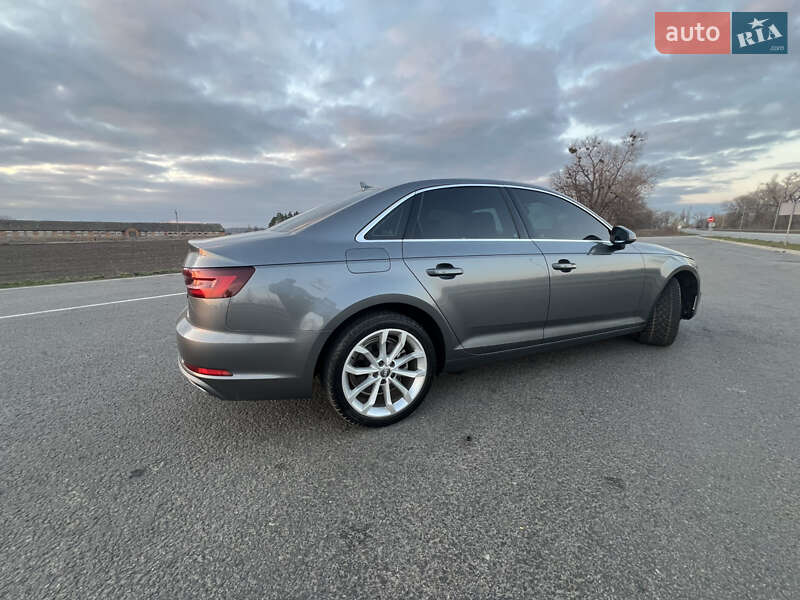 Седан Audi A4 2019 в Киеве