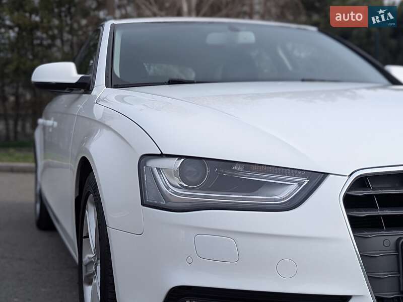 Универсал Audi A4 2013 в Хмельницком