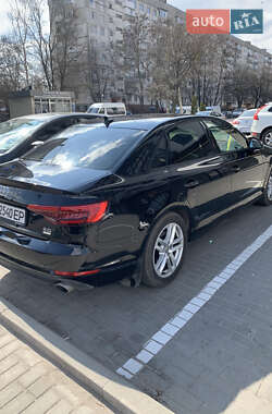 Седан Audi A4 2017 в 