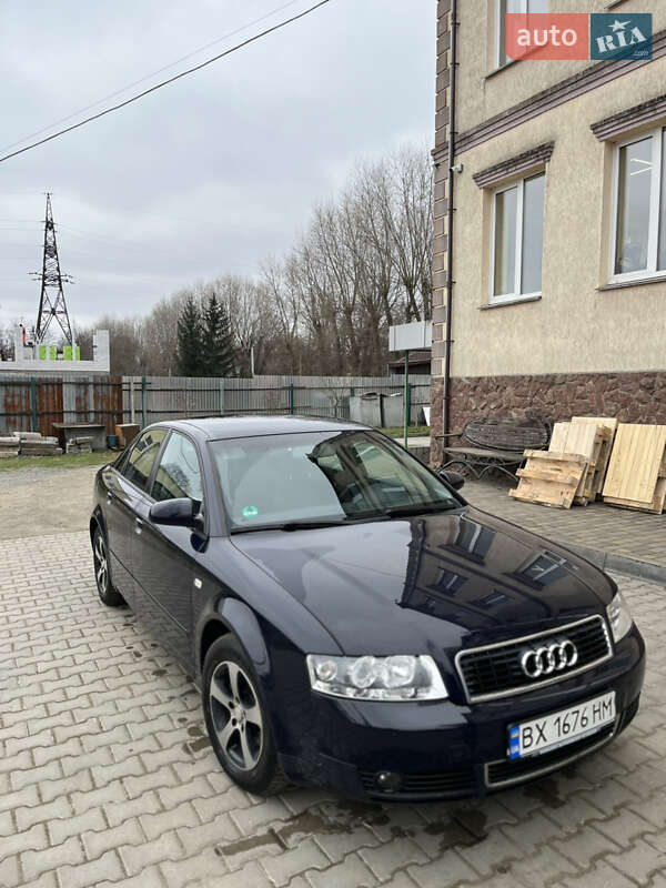 Седан Audi A4 2004 в Хмельницком