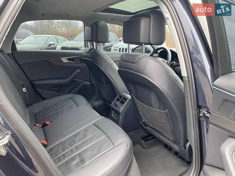Седан Audi A4 2016 в Львове