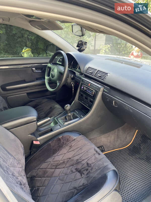 Універсал Audi A4 2003 в Зміїві