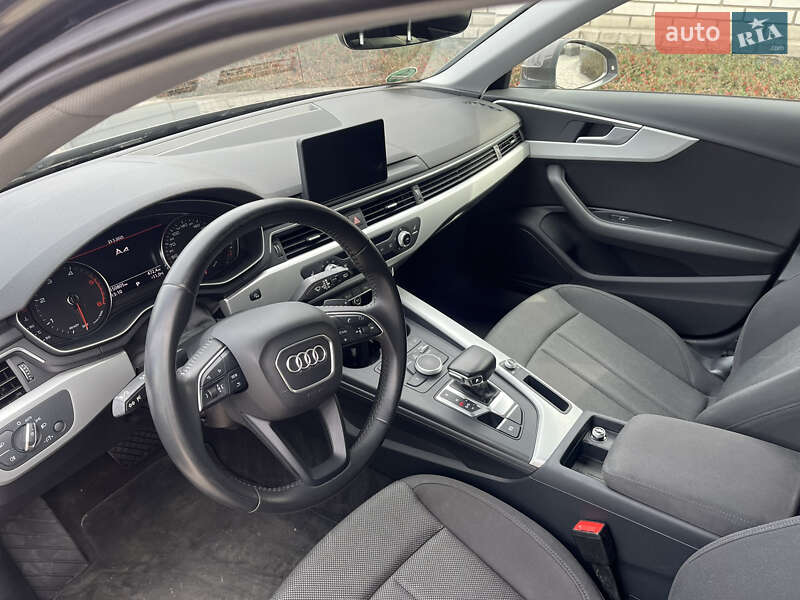 Универсал Audi A4 2018 в Житомире