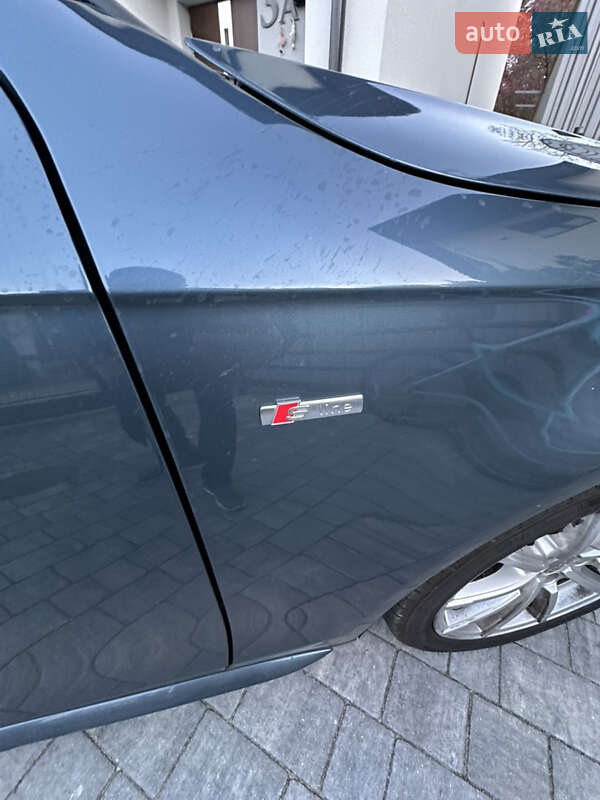 Седан Audi A4 2015 в Киеве