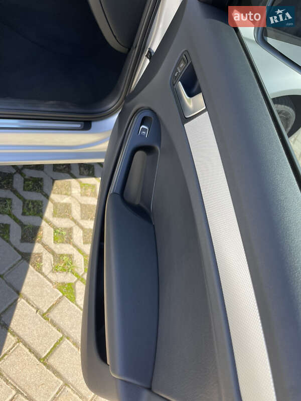 Седан Audi A4 2013 в Харькове