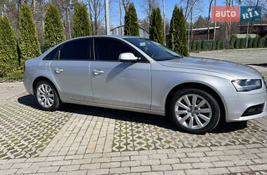 Седан Audi A4 2013 в 