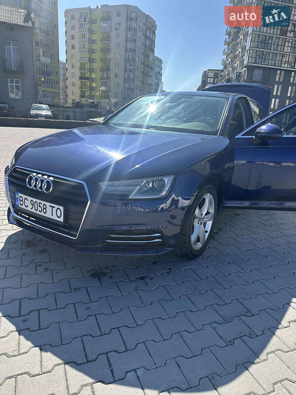 Седан Audi A4 2019 в Львові