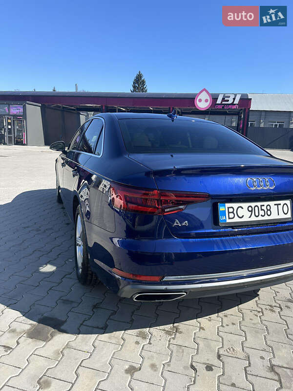 Седан Audi A4 2019 в Львові
