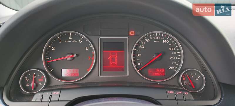 Седан Audi A4 2003 в Самборі