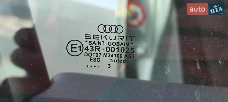 Седан Audi A4 2003 в Самборі