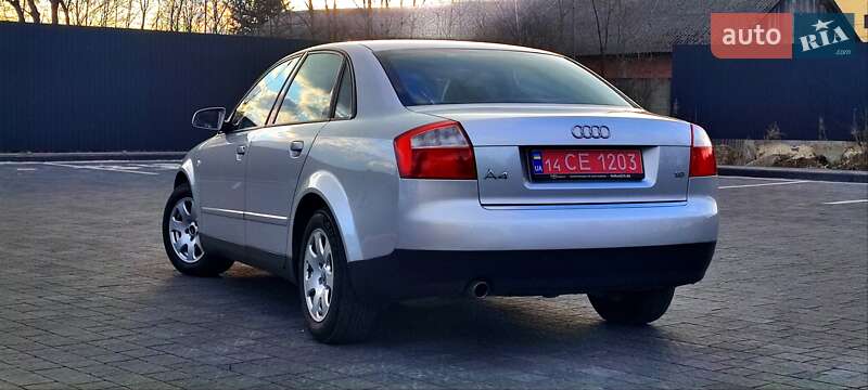 Седан Audi A4 2003 в Самборі