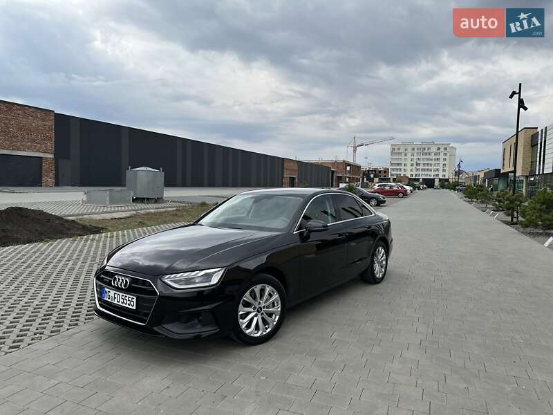 Седан Audi A4 2021 в Хмельницком