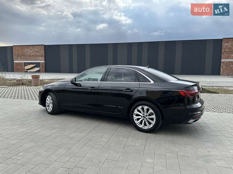 Седан Audi A4 2021 в Хмельницком
