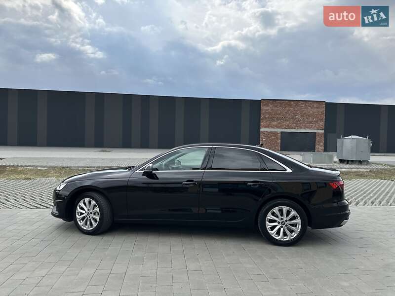 Седан Audi A4 2021 в Хмельницком