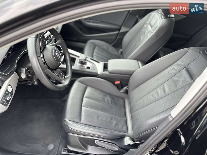 Седан Audi A4 2021 в Хмельницком