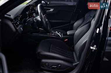 Седан Audi A4 2020 в 