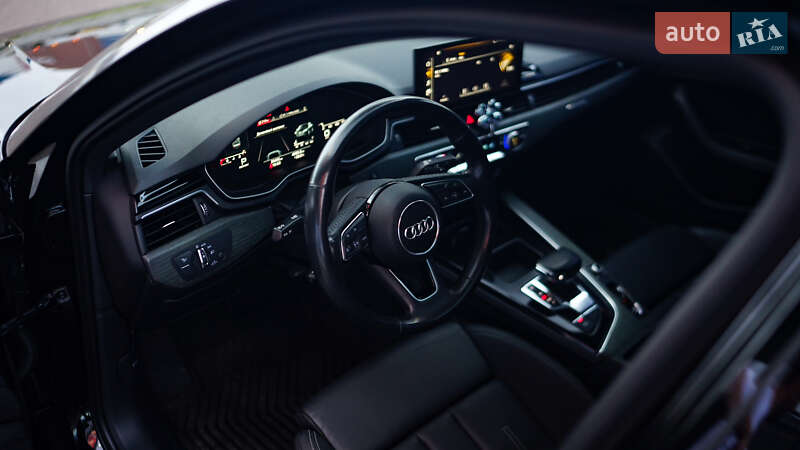 Седан Audi A4 2020 в Львові