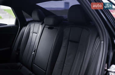 Седан Audi A4 2020 в 