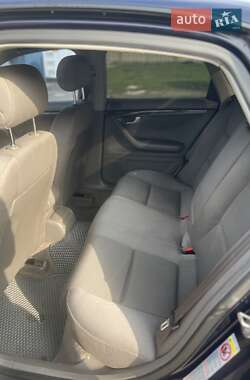 Седан Audi A4 2001 в 