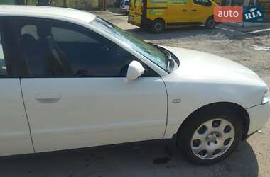 Универсал Audi A4 2001 в 