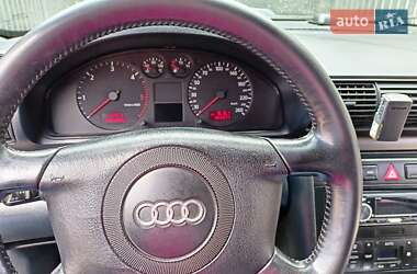 Универсал Audi A4 2001 в 