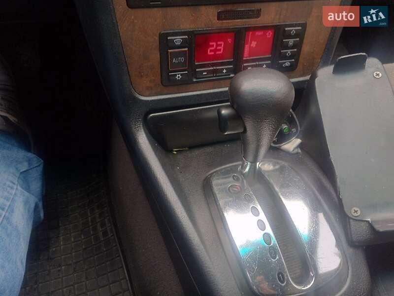 Універсал Audi A4 1998 в Дубні