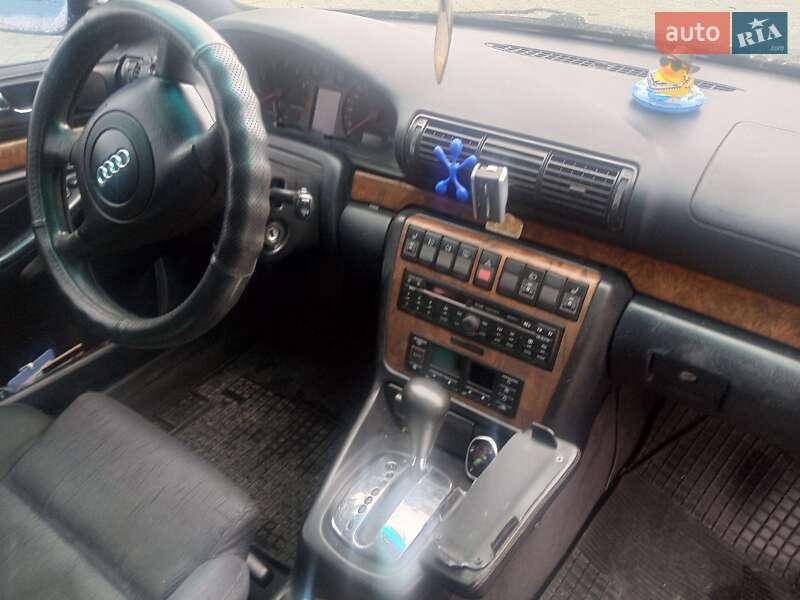 Універсал Audi A4 1998 в Дубні