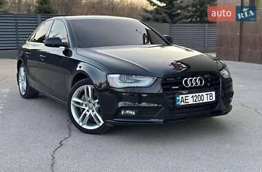 Седан Audi A4 2014 в 