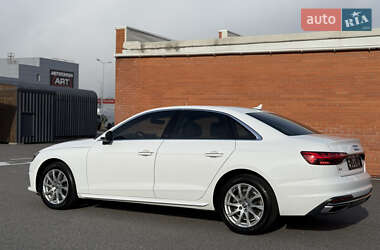 Седан Audi A4 2020 в 