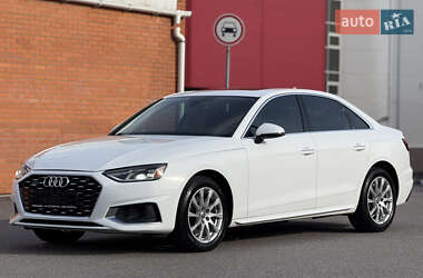 Седан Audi A4 2020 в 