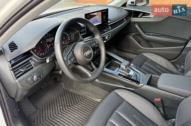 Седан Audi A4 2020 в 